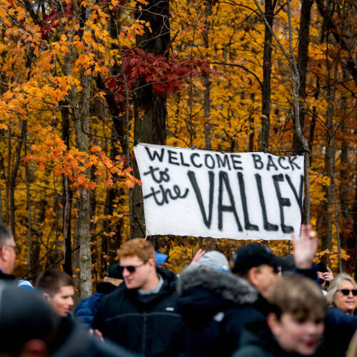 GVSU fall sign that states welcome back to the valley